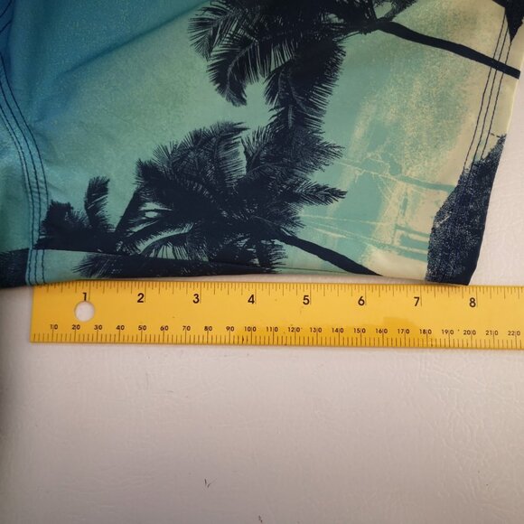 American Eagle Outfitters Men's Size Medium Palm Tree Patterned Shorts - Picture 11 of 11